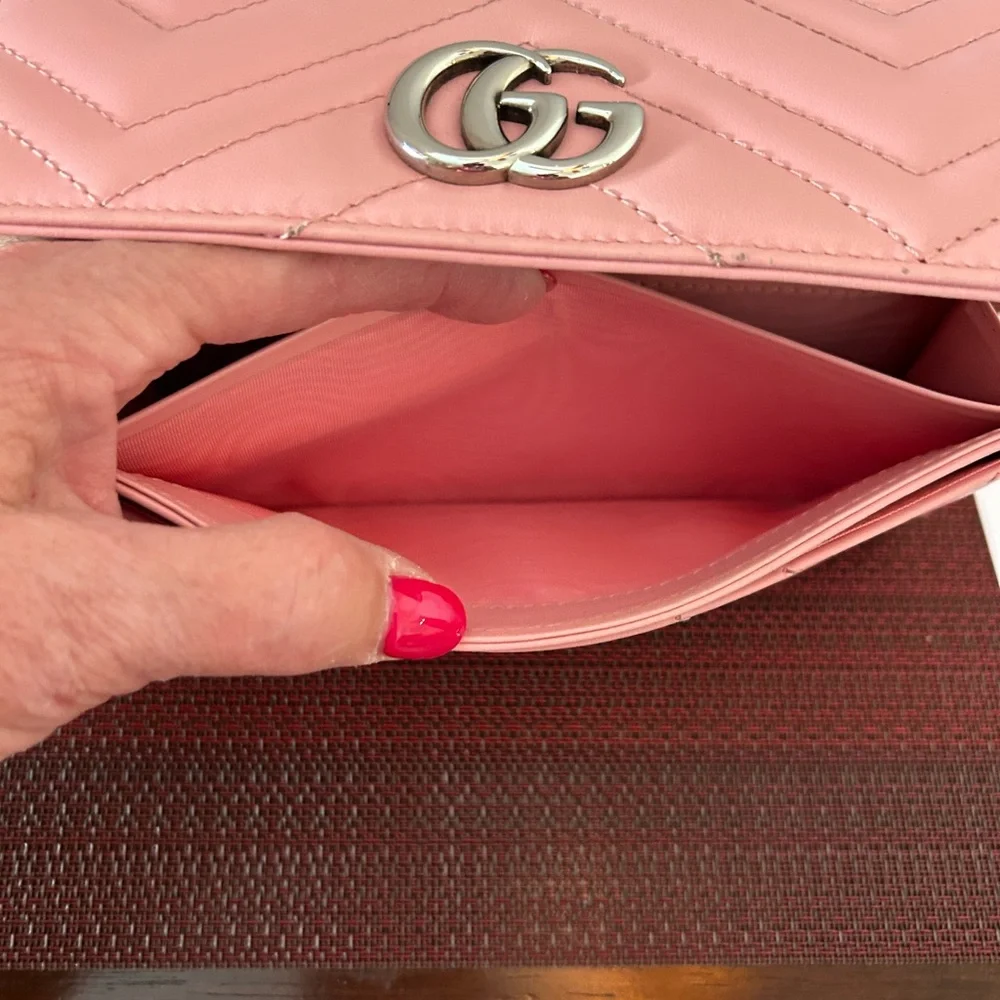 Gucci GG Pink Marmont Wallet w/Chain - Picture 15 of 16